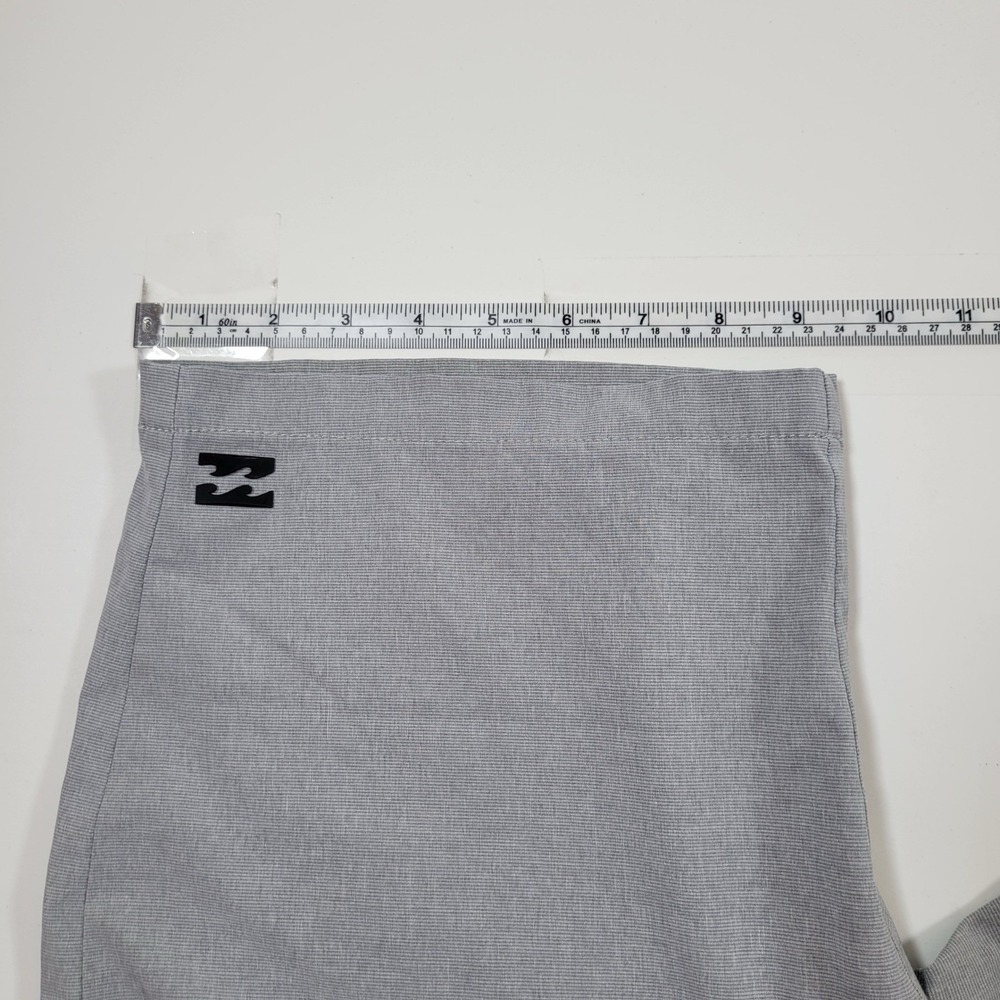 Billabong Crossfire Hybrid Shorts Men 28 Grey Excellent Submersibles Chino Water - Picture 5 of 8